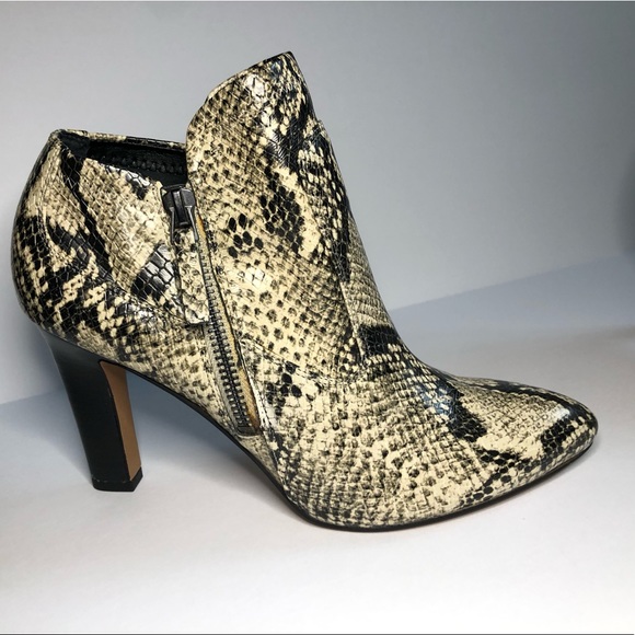 Franco Sarto | Zip Ankle Block Heel Bootie - Picture 4 of 16